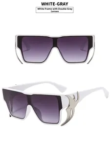 Vues détaillées des lunettes de soleil carrées blanches avec verres dégradés gris et détails
