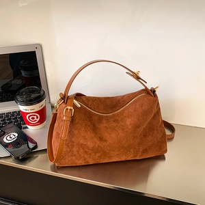 Brown retro suede quilted tote bag with large capacity and adjustable gold buckle