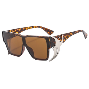 Lunettes de Soleil Carrées Surdimensionnées Femmes Hommes Rétro Y2K Cyberpunk Décor de Flamme en Métal Monture PC