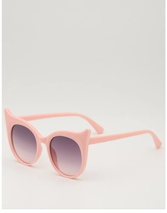 Détail de la monture oreilles de chat rose et verres dégradés violets pour enfants