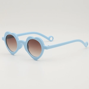 Lunettes de soleil coeur enfant bleu clair avec verres dégradés bruns et protection UV