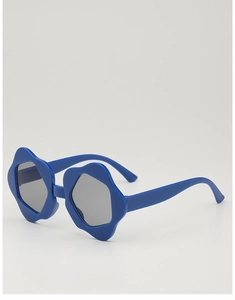Detail view of flower-shaped royal blue kids sunglasses with UV protection lenses
