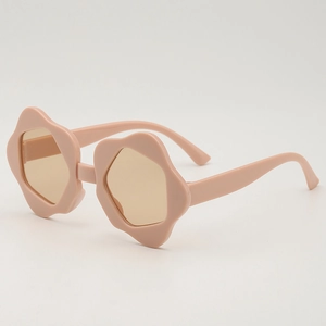 Kids flower-shaped sunglasses in pink with UV protection for girls and boys