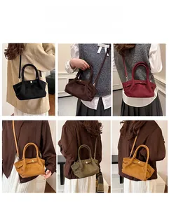 Collage de sacs cabas en daim vintage en plusieurs couleurs, porté épaule et bandoulière