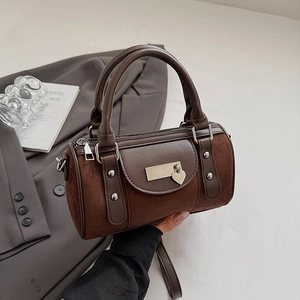 Sac Boston Rétro Suédine Cuir PU Couleur Contrastée Pendentif Cœur Sac À Bandoulière Femme Style Urbain