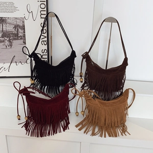 Women Fringe Crossbody Bag Retro Bohemian Tassel Suede PU Leather Crescent Hobo Shoulder Bag Wood Beads Zipper Closure