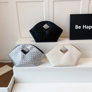 Woven PU Leather Handbag With Matching Pouch Hollow Handle Large Capacity Fashion Urban Minimalist Tote For Women