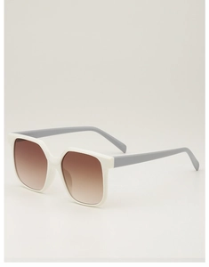 Detail of white acetate square sunglasses frame with grey temples and gradient tea lenses