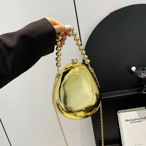 Pochette chic en forme d'œuf dorée avec poignée perlée et chaîne pour soirées élégantes