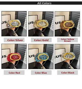 Pochettes de soirée à motif python avec poignée C dorée en six coloris différents