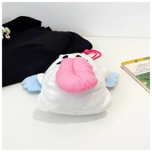 Détail du sac à cordon clown en peluche avec bec de canard rose et texture douce