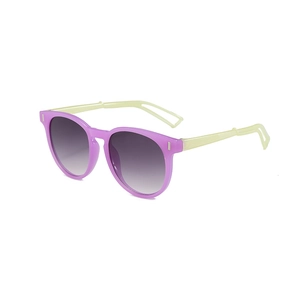 Lunettes de soleil pour enfants avec monture violette et branches vertes stylées