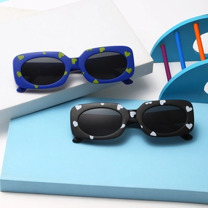 Heart Print Kids Sunglasses Rectangle PC Frame UV400 Protection Fashion Outdoor Shades For Boys Girls Gift