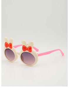 Detail von Kinder-Sonnenbrille mit Hasenohren, roter Schleife und lila Verlaufsgläsern