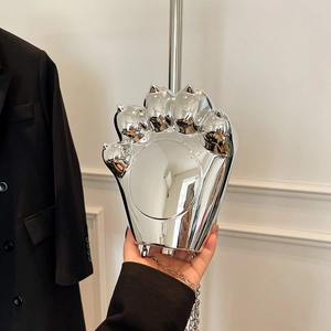 Elegante pochette rigida in acrilico argento a zampa d'orso con tracolla a catena