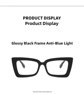 Vorderansicht der glänzend schwarzen Cat-Eye-Brille mit Blaulichtfilter-Gläsern