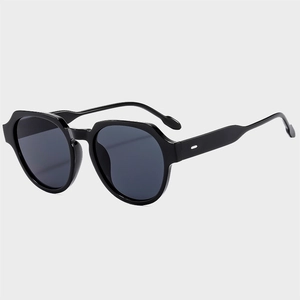 Vintage Large Frame Square Sunglasses UV400 Protection PC Frame Fashion Retro Eyewear For Men Women Outdoor Driving Party