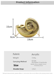 Maßangaben einer Acryl-Clutch in Nautilusform mit metallischem Finish und feiner Kette