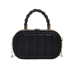 Sac à main matelassé en acrylique noir avec poignée tressée et chaîne dorée