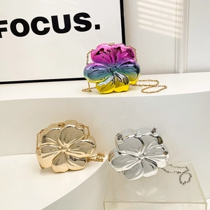 Women Flower Shaped Evening Bag Metal Clutch Crossbody With Chain Strap Chic Floral Party Handbag Wedding Purse