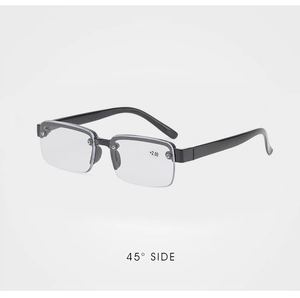 Detail einer schwarzen Halbrand-Lesebrille mit Gläsern der Stärke +2,00 Dioptrien