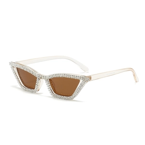Lunettes de soleil œil de chat, monture transparente à strass et verres teintés bruns