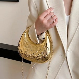 Goldene Acryl-Box-Clutch mit Rautenmuster und Metallkette für Damen im Abendlook