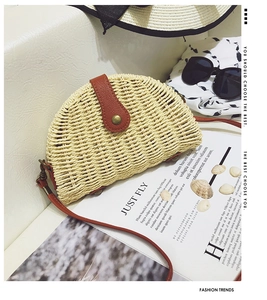 Halbrunde Stroh Gewebte Umhängetasche Retro Muschelform Strand Sommer Urlaub Schultertasche Mit Lederriemen Für Frauen
