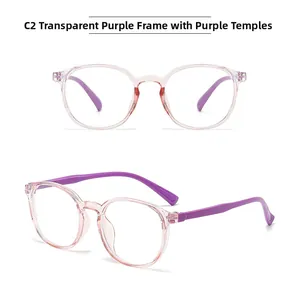 Détail de lunettes anti-lumière bleue pour enfants avec monture violette transparente