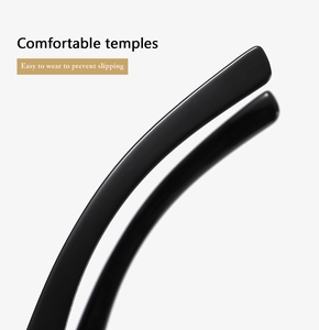 Détail des branches de lunettes noires brillantes ergonomiques avec design antidérapant