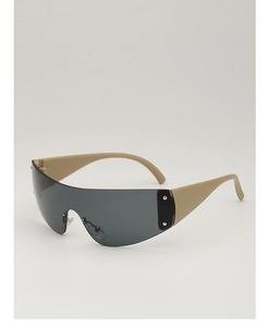 Vue détaillée des lunettes de soleil sport Y2K kaki avec rivets en métal et verres gris
