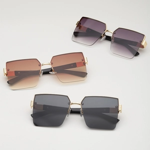 Oversized Square Sunglasses Metal Frame Vintage Retro UV400 Protection Gradient Lenses Fashion Streetwear Unisex Eyewear