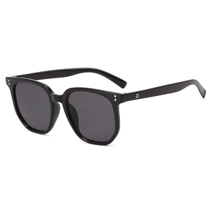 Retro Oversized Square Frame Sunglasses UV400 Protection PC AC Lens Rivet Fashion Eyewear For Men Women