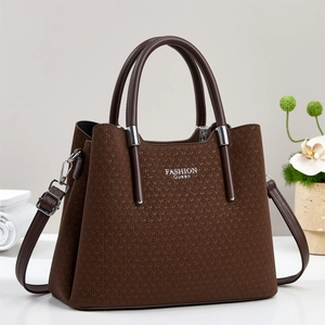 Sac à main en cuir tressé marron foncé avec logo Fashion Queen et bandoulière réglable