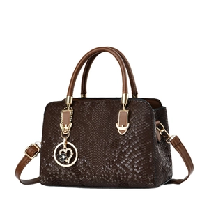 Fashionable dark brown crossbody handbag with crocodile texture and heart charm