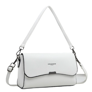 Borsa a tracolla bianca in pelle martellata con fibbia in metallo grigio scuro