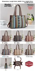 Dettagli della borsa tote a righe con patch a cuore, misure 30x11x23cm, in sette colori