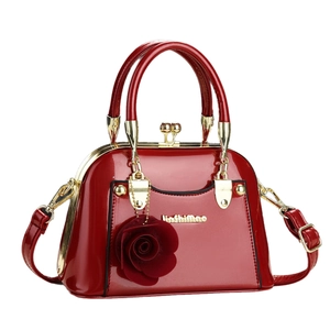 Mini red patent leather handbag with shell shape, golden hardware and 3D rose pendant