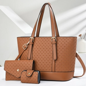 Sac Cabas En Cuir PU Tressé Et Pochette Enveloppe Et Porte Cartes Sac À Épaule Commuter Minimaliste Pour Femmes