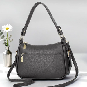 Grand sac cabas gris foncé minimaliste en cuir texturé avec détails dorés pour le travail