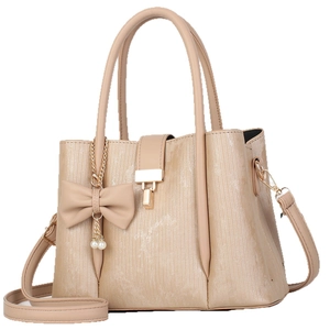 Sac à main beige rayé avec breloque nœud perlé et grande capacité d'épaule