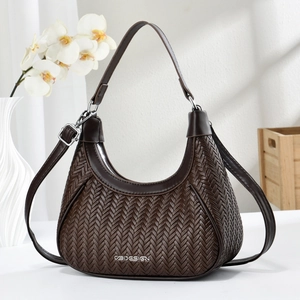 Woven PU Leather Hobo Shoulder Bag Half Moon Crossbody Handbag For Women Urban Minimalist Daily Wear Versatile