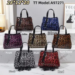 Detailed size display of leopard print patent leather handbags in 7 colors, 28x12x20cm