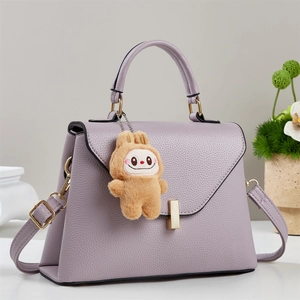 Borsa Da Donna In Pelle PU Con Grana Litchi Ciondolo Coniglio Peluche Chiusura In Metallo Dorato Borsa A Tracolla Quadrata Retrò