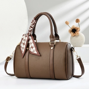 Sac Boston Femme En Cuir PU Texture Litchi Sac Bandoulière Avec Décoration Écharpe Grande Capacité Style Street Élégant