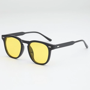 Fashionable retro round sunglasses with black frame and yellow lenses for men and women
