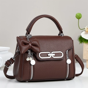 Damen Mode PU Leder Handtasche Lychee Muster Umhängetasche Mit Schleife Perle Anhänger Verstellbarer Gurt Für Den Alltag