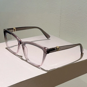 Trendige quadratische Brille in Lila-Verlauf mit goldenen Metalldetails für Damen