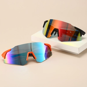Lunettes de soleil sport futuristes pour le cyclisme et la course à pied avec verres