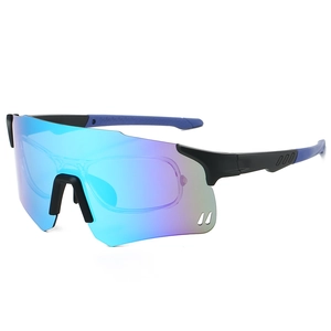 Detail of sports cycling sunglasses with blue-purple lenses and inner myopia frame